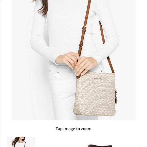 Jet Set Signature Large Crossbody Bag - Picture 4 of 4